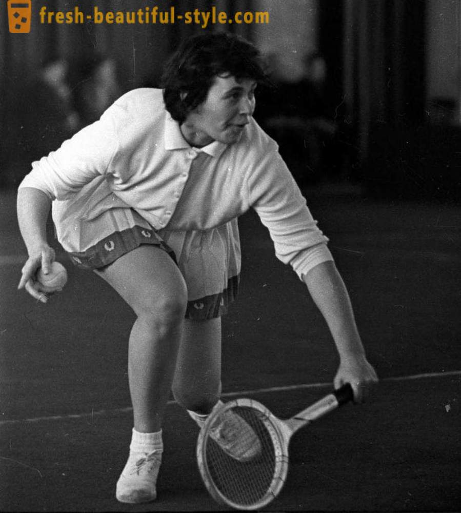Anna Dmitrieva: talambuhay, petsa ng kapanganakan, na umaabot sa isang karera sa tennis at sports komentarista