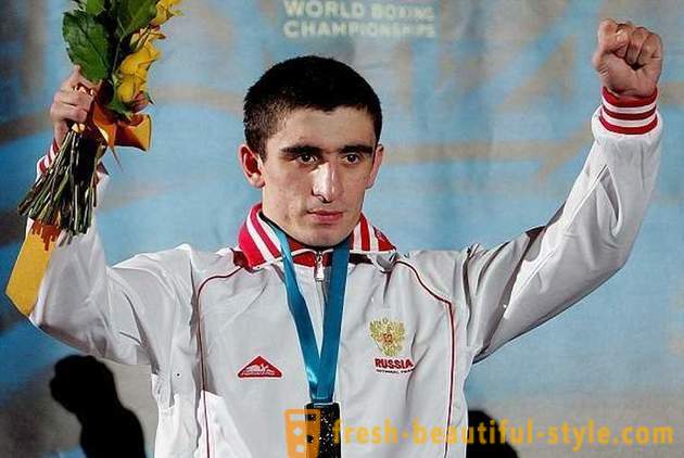 Albert Salimov: talambuhay at karera sa sports boxer