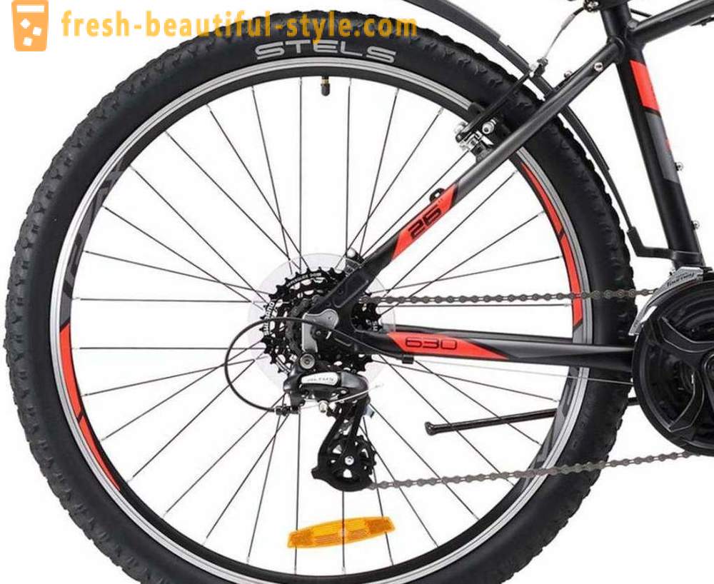Stels Navigator 630 bisikleta: isang pangkalahatang-ideya, mga detalye, mga review