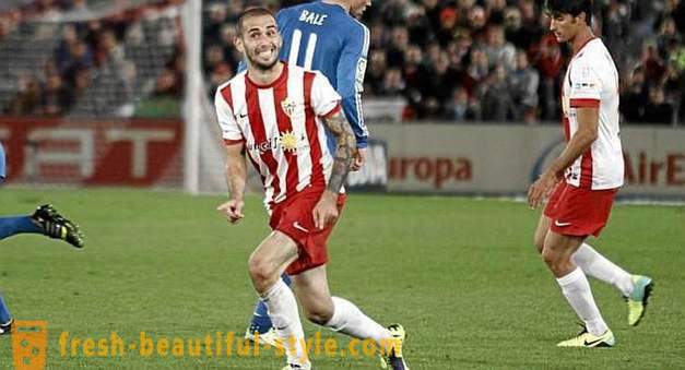 Spanish footballer Alex Vidal: talambuhay at karera sa sports
