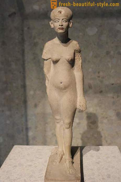 Ang kasaysayan ng paro Amenhotep pag-ibig at Nefertiti