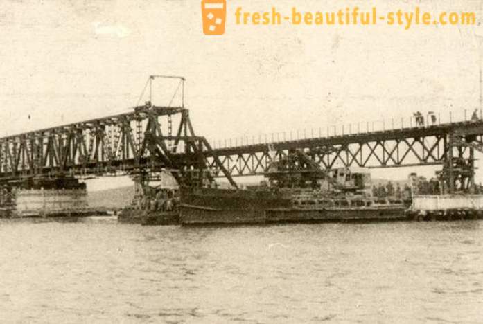 Crimean bridge, na kung saan ay binuo sa USSR