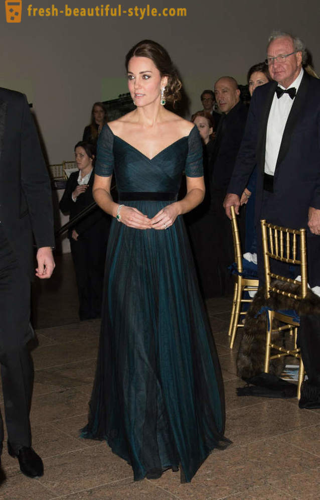 Kapag ang hindi nagkakamali estilo ng Kate Middleton sinira ang royal dress code