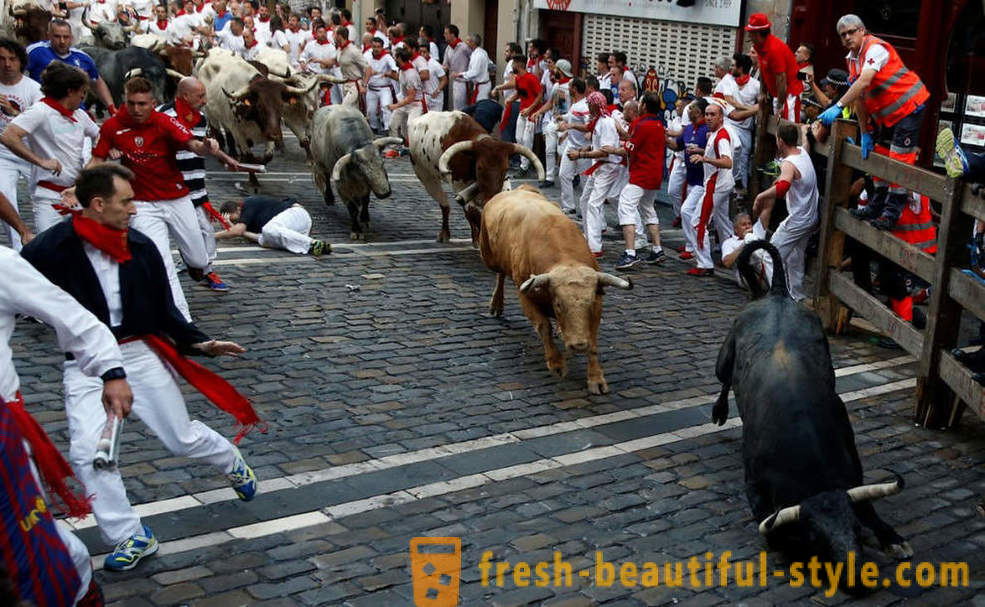 Kamusta ang taunang tumatakbo ng Bulls sa Pamplona, ​​Spain