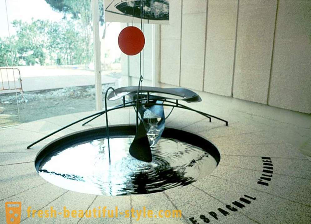 Ang pinaka-hindi kapani-paniwala at magandang fountain sa mundo