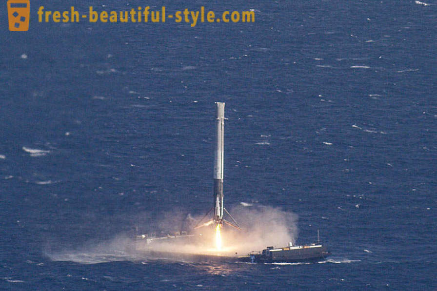 Falcon-9 ng flight at landing