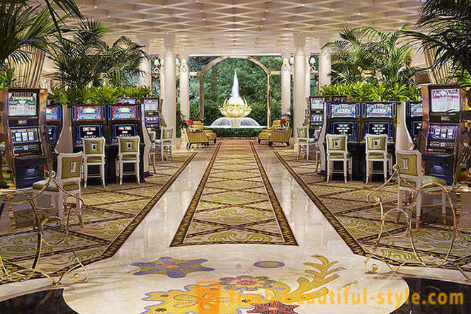 10 sa mga pinaka-marangyang casino sa mundo