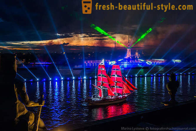 Tulad ng nabanggit Scarlet Sails 2014 St. Petersburg