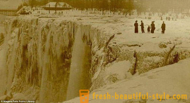 10 mga kamangha-manghang larawan ng frozen Niagara Falls