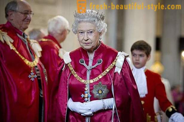 15 pinakamayamang monarch ng mundo