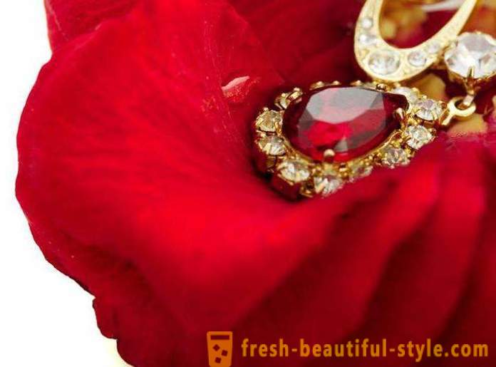 Ang pinakamahal na sa mundo ng mga bato: red brilyante, ruby, esmeralda. Ang rarest hiyas sa mundo