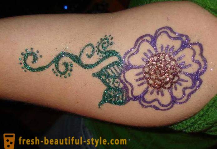 Temporary tattoo para sa 3 buwan nang walang ang paggamit ng henna at ang kanyang aplikasyon