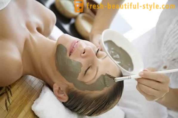 Clay facial mask. Cosmetic clay para sa skin care