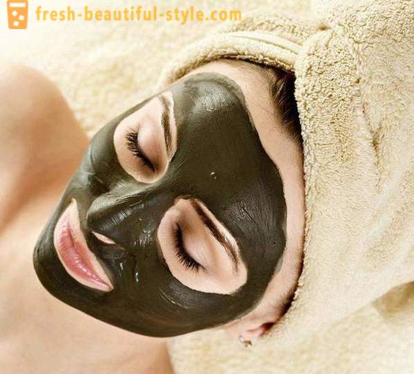 Clay facial mask. Cosmetic clay para sa skin care