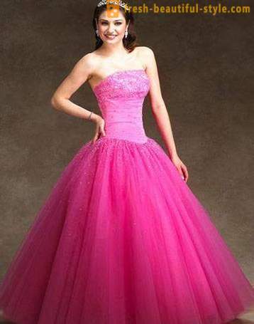 Pink dress bilang isang pangunahing elemento ng wardrobe